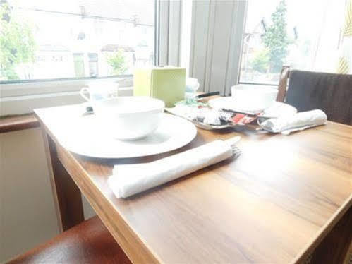 Spencer Inn Apartments Harrow Ngoại thất bức ảnh