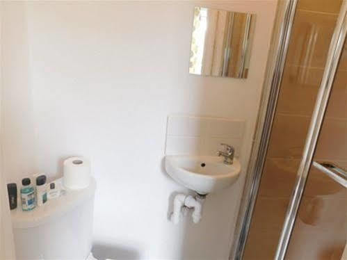 Spencer Inn Apartments Harrow Ngoại thất bức ảnh